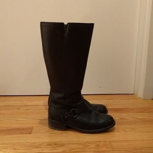 Ugg black leather boots with zip